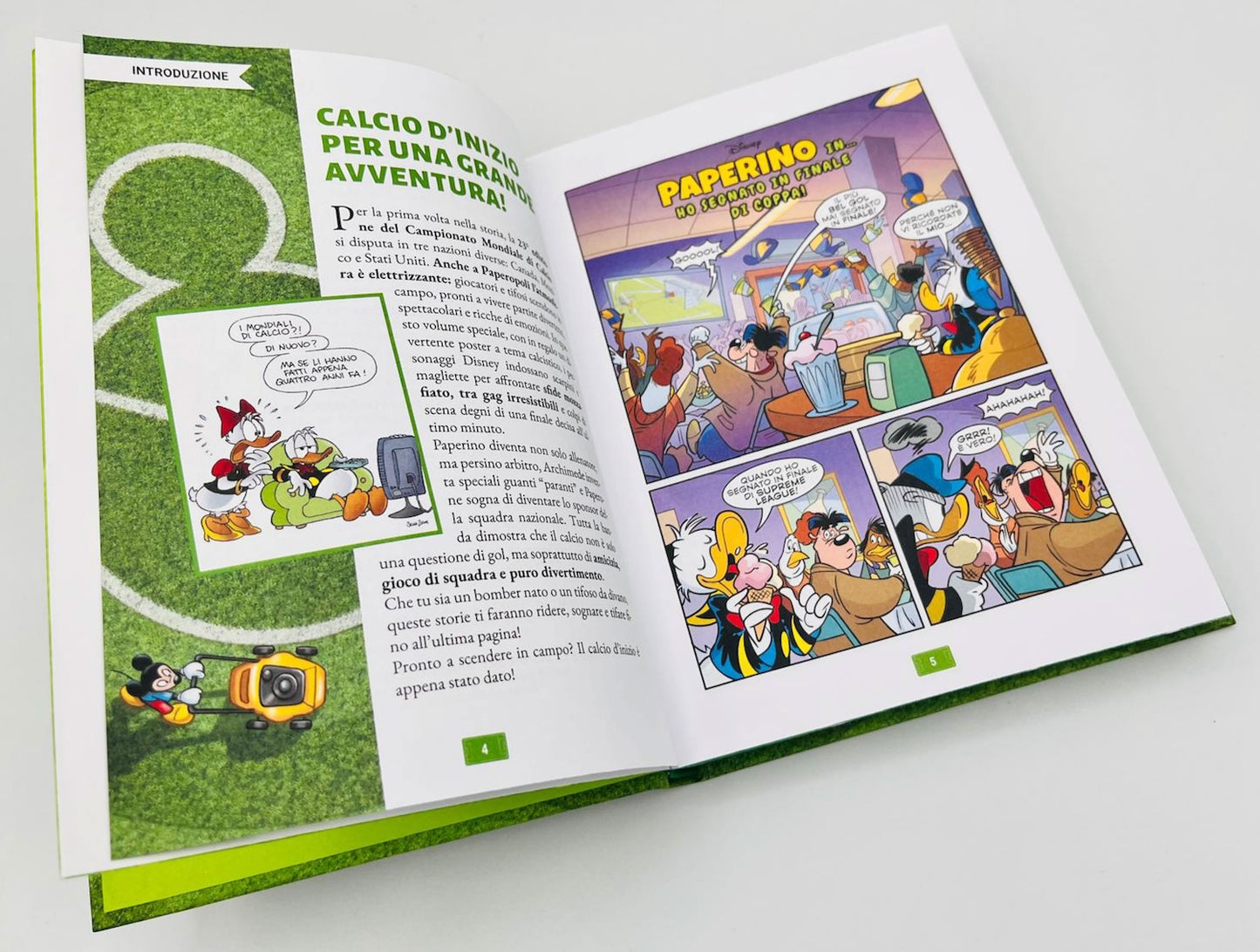 Mondiali di calcio Le più belle storie Disney con Poster. Storie inedite